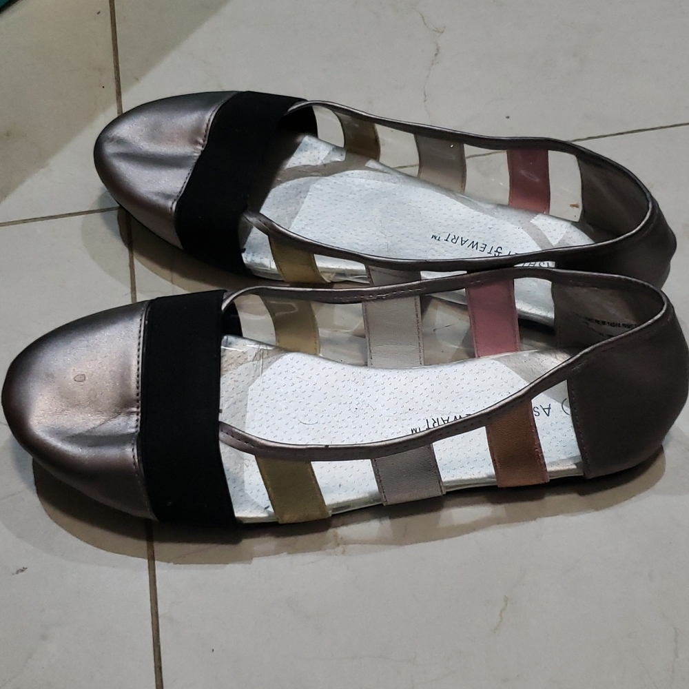 Shoes - Picture 2 of 2